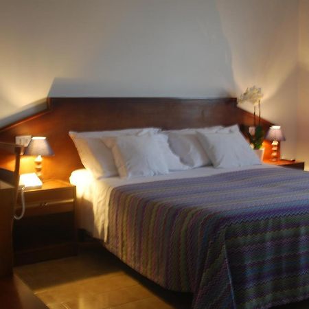 קסטלנואובו מגרה Albergo Smeraldo מראה חיצוני תמונה