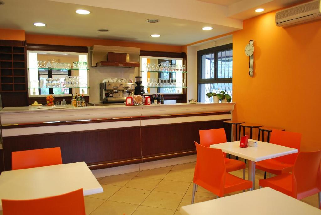 קסטלנואובו מגרה Albergo Smeraldo מראה חיצוני תמונה