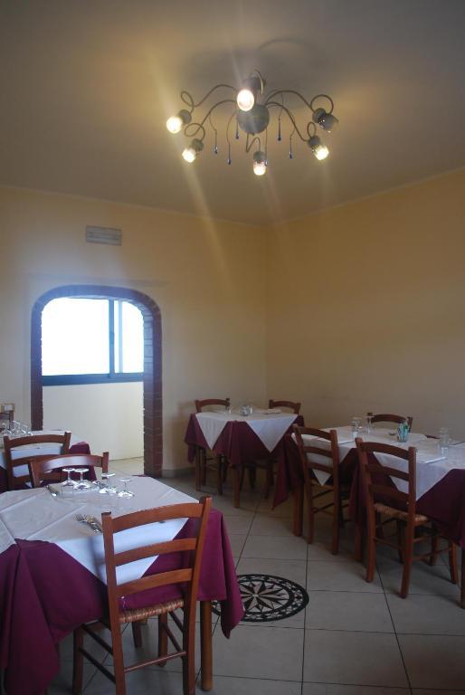 קסטלנואובו מגרה Albergo Smeraldo מראה חיצוני תמונה