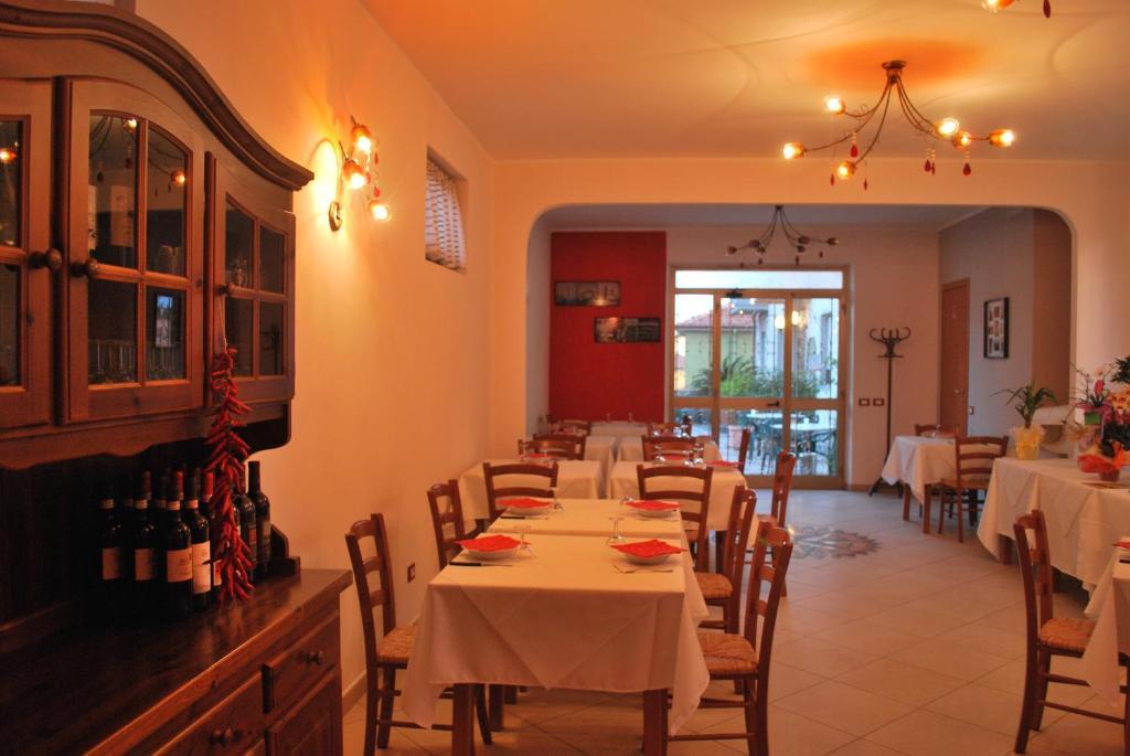 קסטלנואובו מגרה Albergo Smeraldo מראה חיצוני תמונה