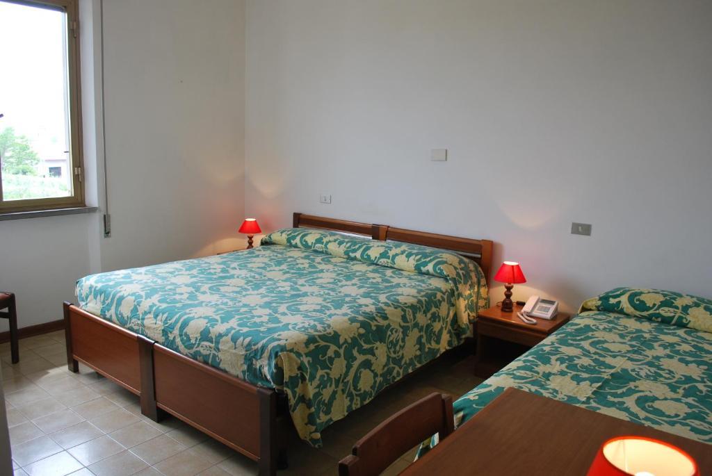 קסטלנואובו מגרה Albergo Smeraldo חדר תמונה